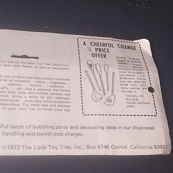 Vintage 1972 Christmas Cookie Cutter set - Picture 5 of 7